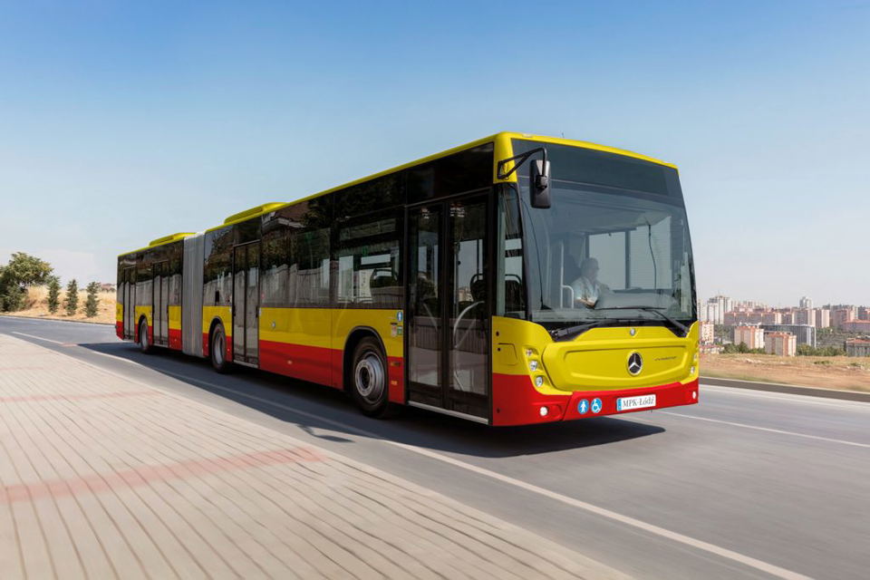 Mercedes-Benz Conecto G csuklósokkal frissül a buszállomány Łódźban