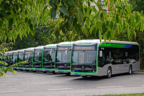 Átadták a debreceni Mercedes-Benz eCitaro flottát