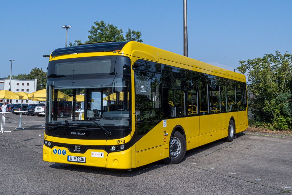 Átadták az első berlini Ebusco 2.2 villanybuszt