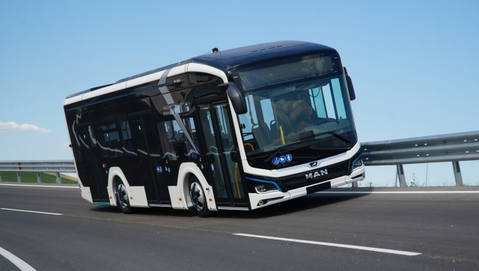 Villanyhajtású midibusz érkezik az MAN városi kínálatába