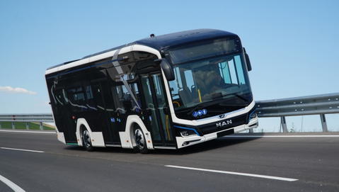 Villanyhajtású midibusz érkezik az MAN városi kínálatába