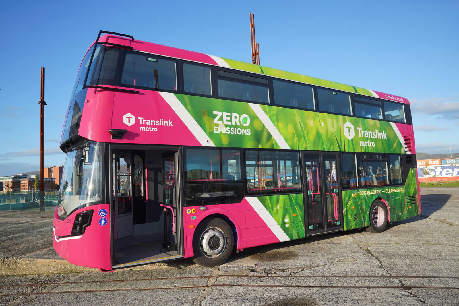 Kereken 100 új villanybuszt szállít a Wrightbus a Translink részére