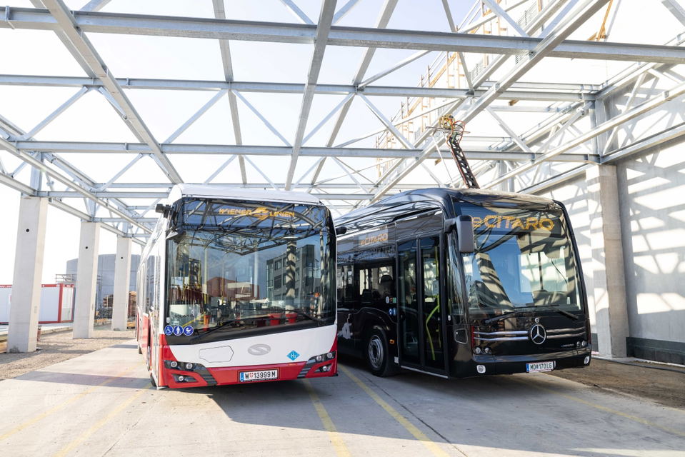 Hatvan Mercedes-Benz eCitarót és tíz hidrogénüzemű Solaris Urbinót vásárol Bécs