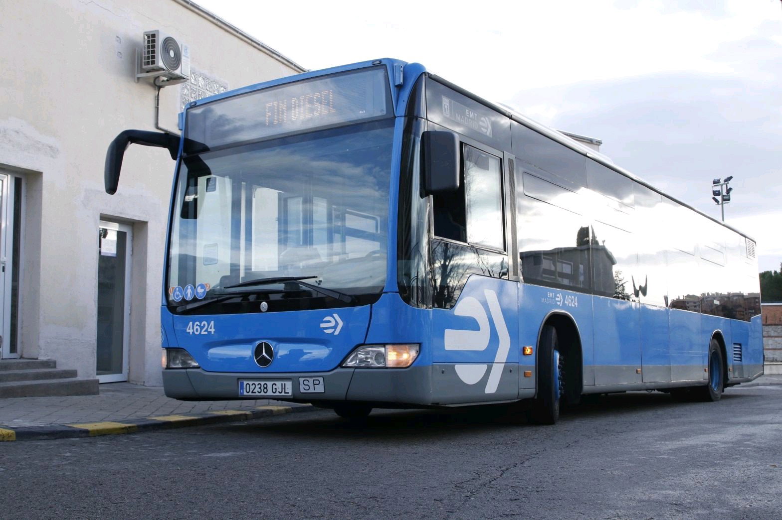 Múzeumba vonult Madrid utolsó dízelmotoros busza