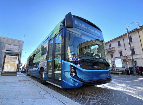 Újabb olasz meló az Ivecónak: 120 villanyhajtású E-Wayt rendelt az Autoguidovie