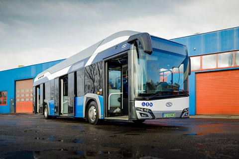 Százas nagyságrendben venne hidrogénbuszokat a bolognai TPER