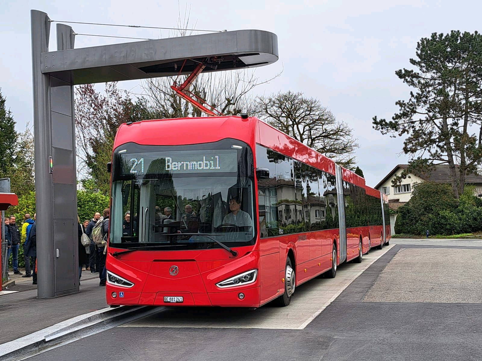 Tizennégy csuklós Irizar ie bus áll szolgálatba Bernben