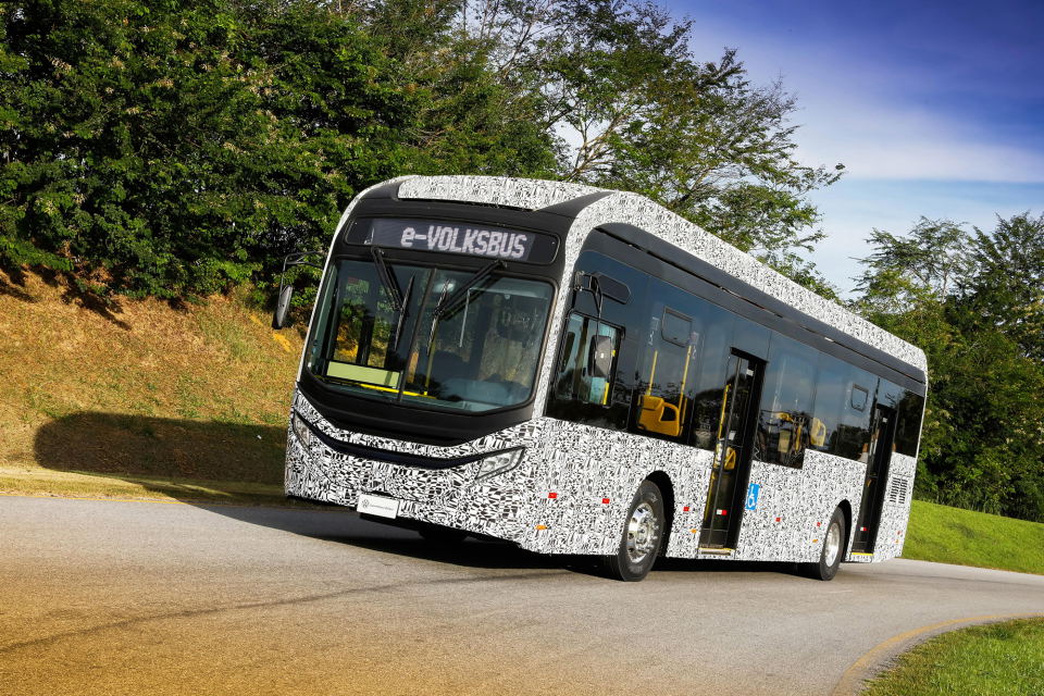Bemutatta vadonatúj elektromos alvázának prototípusát a Volksbus