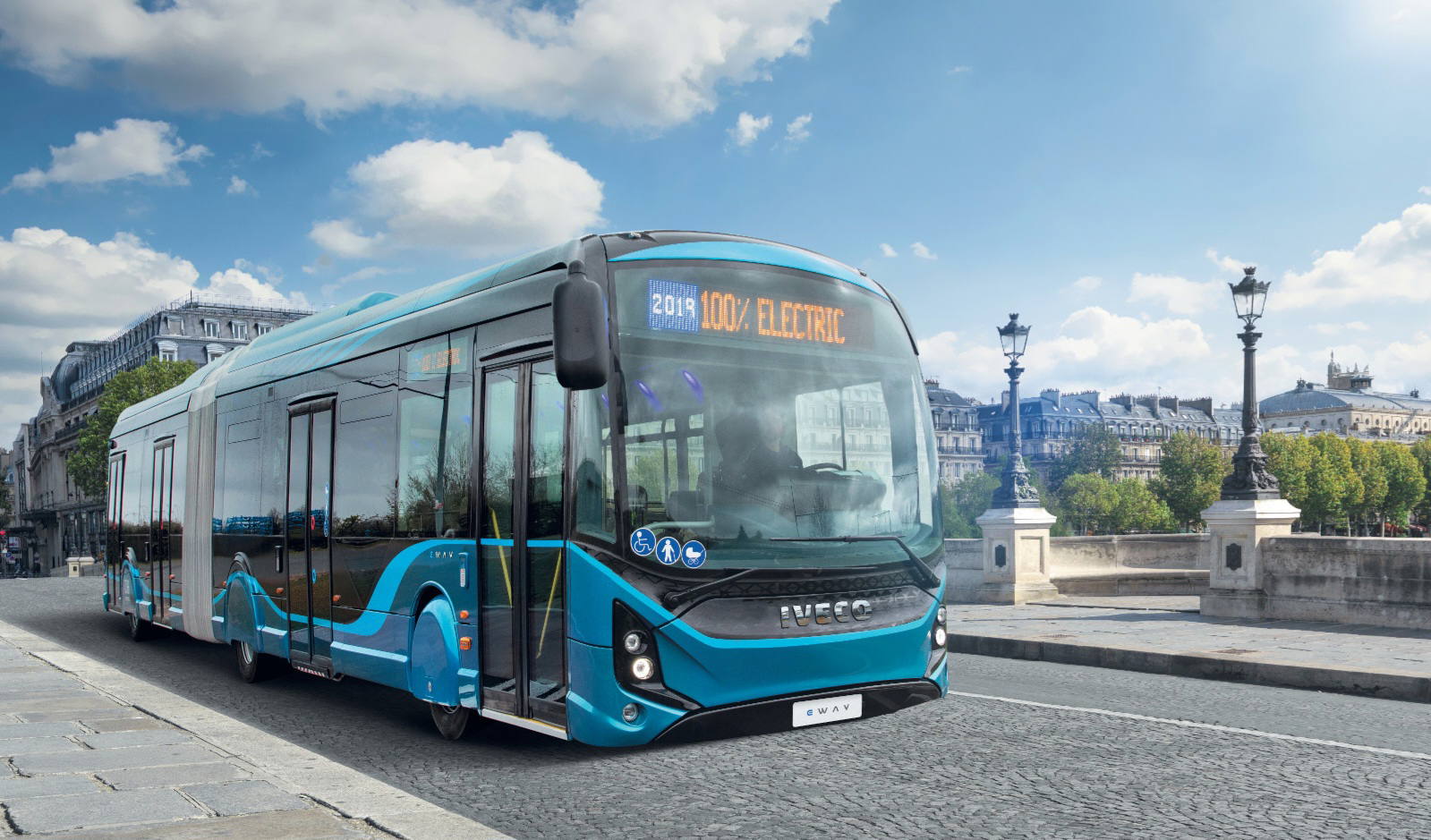 Az Iveco Bus 225 e-Wayt szállíthat a cégcsoport székhelyének otthont adó Torinóba