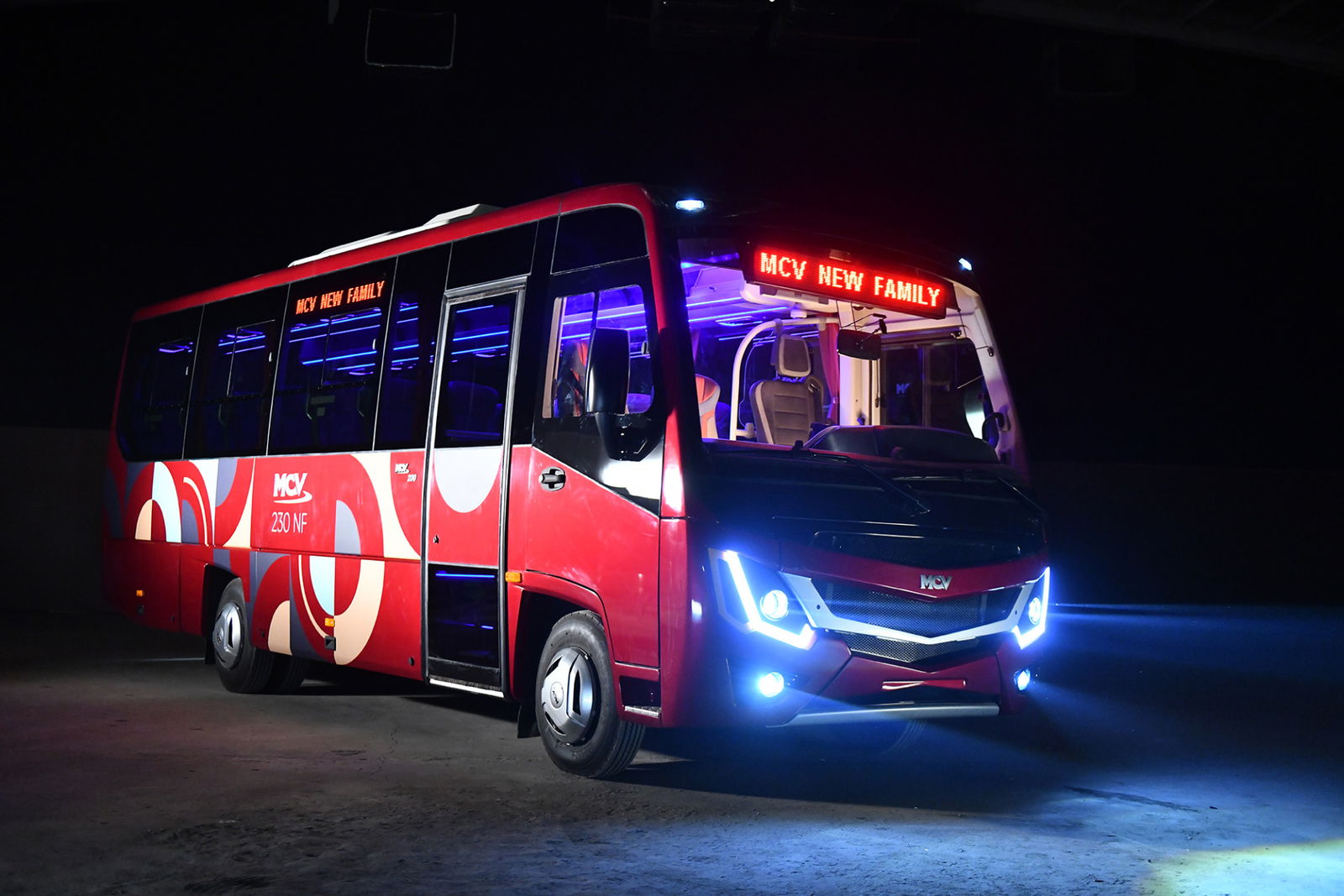 Magyar formatervű orrmotoros midibusszal bővül az MCV kínálata