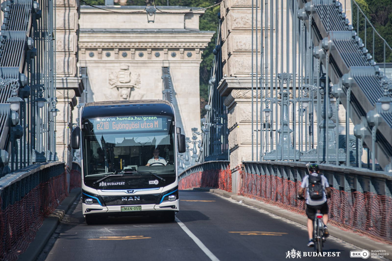 MAN villanybuszokat tesztel a BKK és az ArrivaBus
