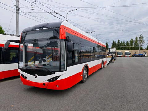 Három Škoda T’City trolibusz áll forgalomba Opavában