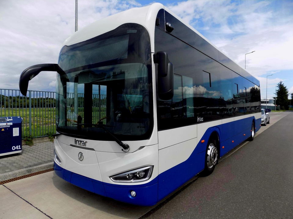 Krakkóban állnak forgalomba Lengyelország első elektromos Irizar villanybuszai