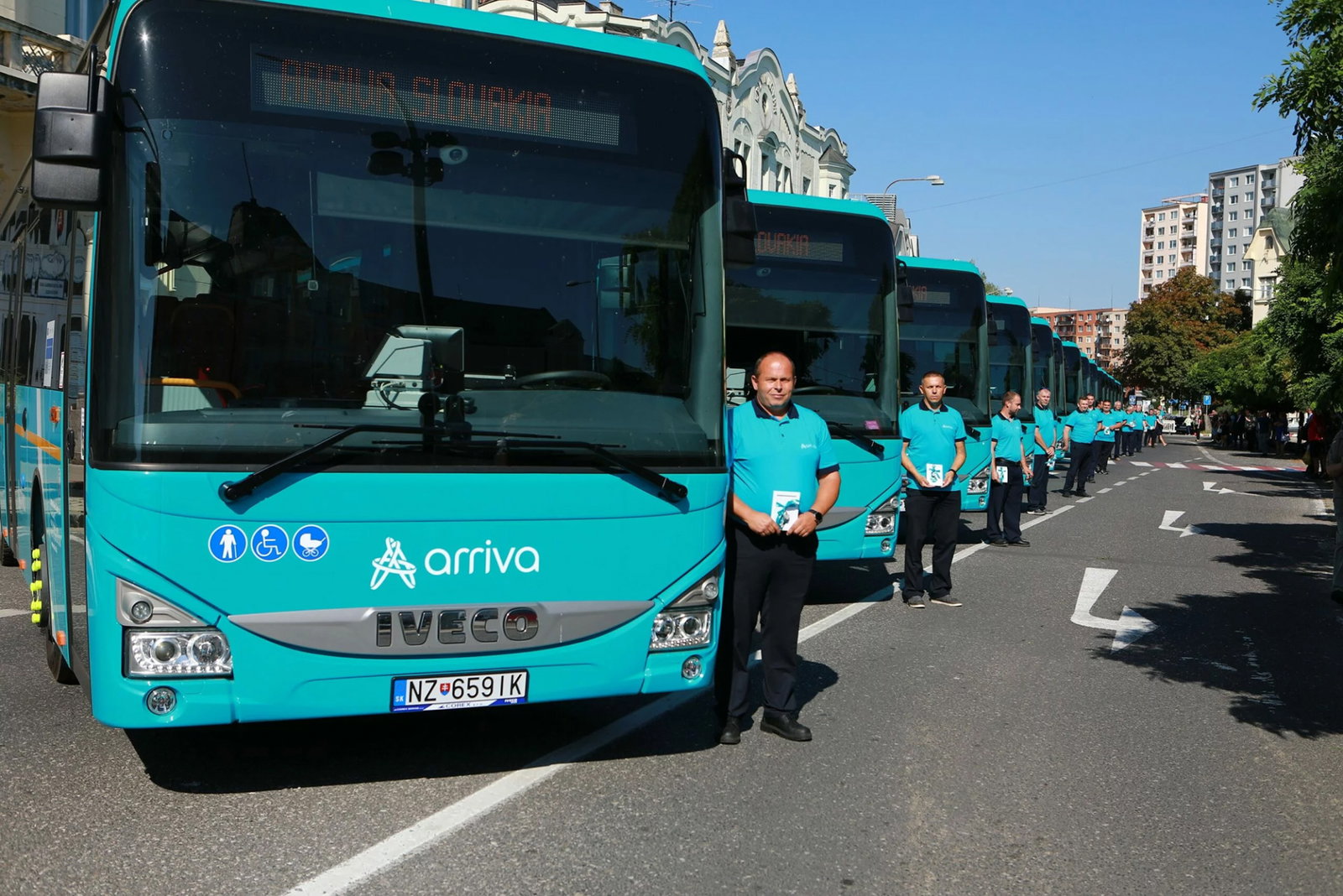 Harmincnyolc új Iveco Crossway LE áll forgalomba Érsekújvár térségében