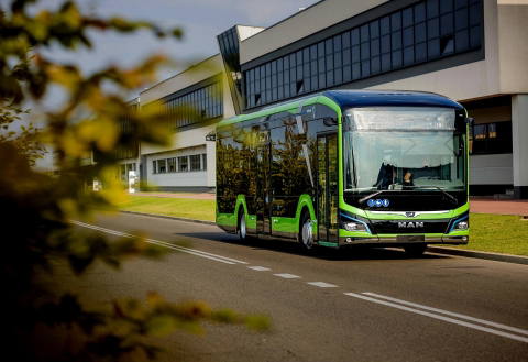 Legördült a gyártósorról az MAN ezredik villanybusza
