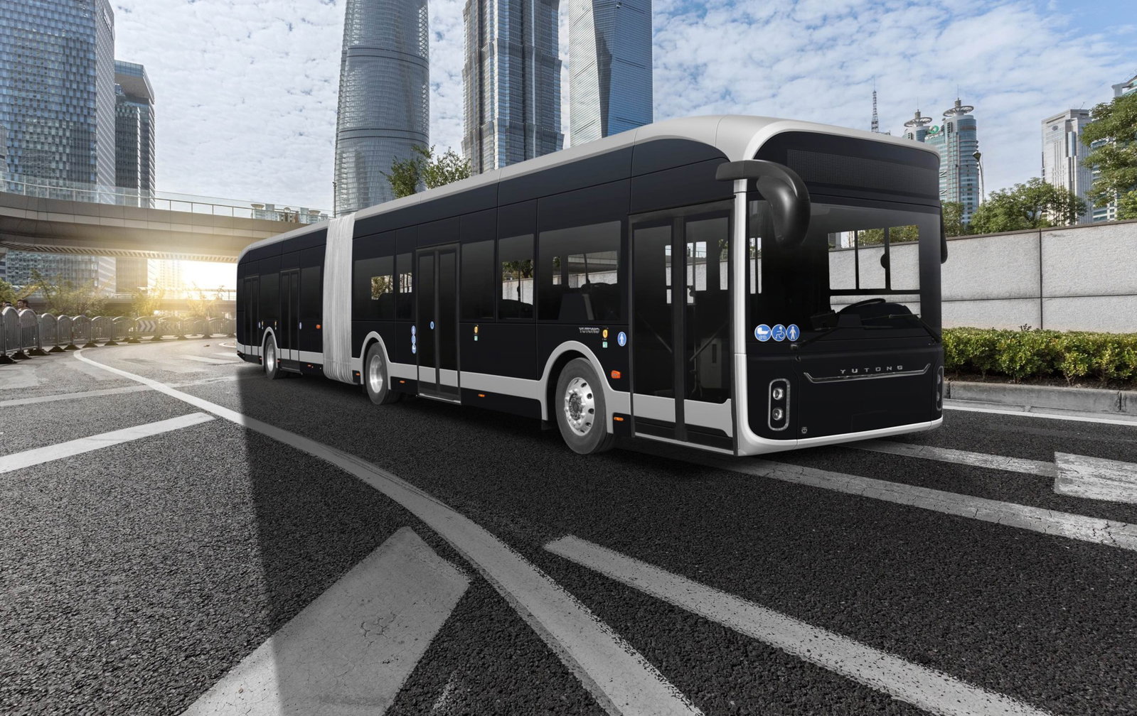Négy új busztípussal érkezik a Busworld Europe 2023 kiállításra a Yutong
