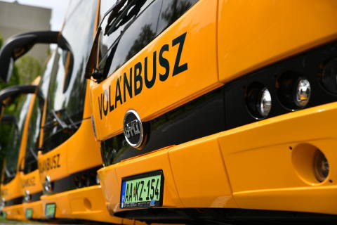 Húsz darab villanybuszt szerezne be a Volánbusz