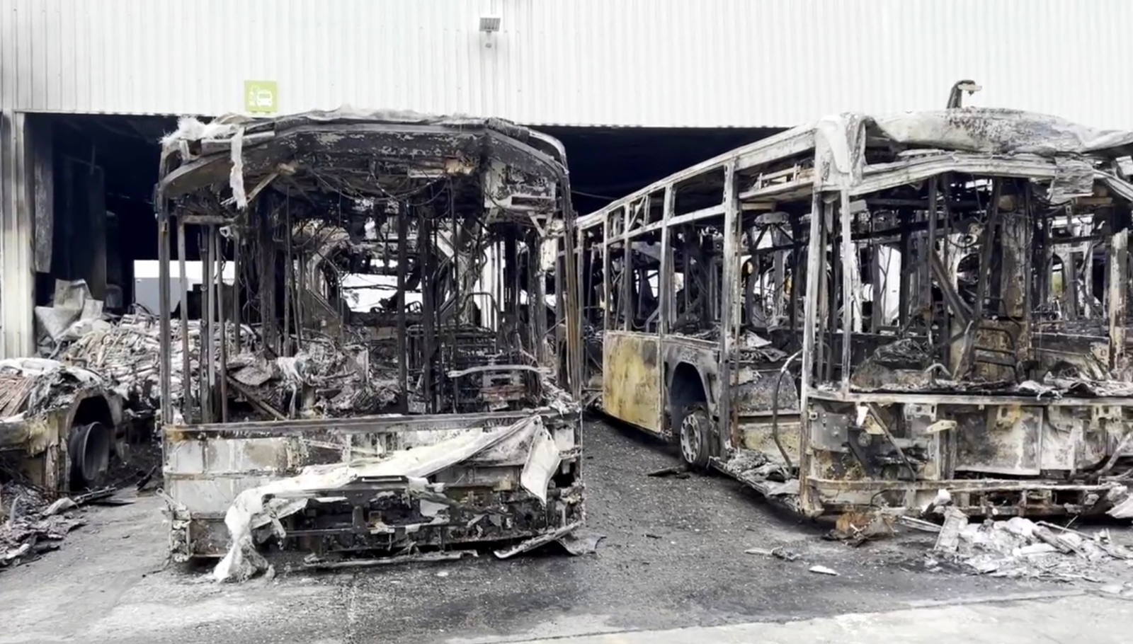 Garázstűzben veszett oda a belga Multiobus 13 Ebusco villanybusza