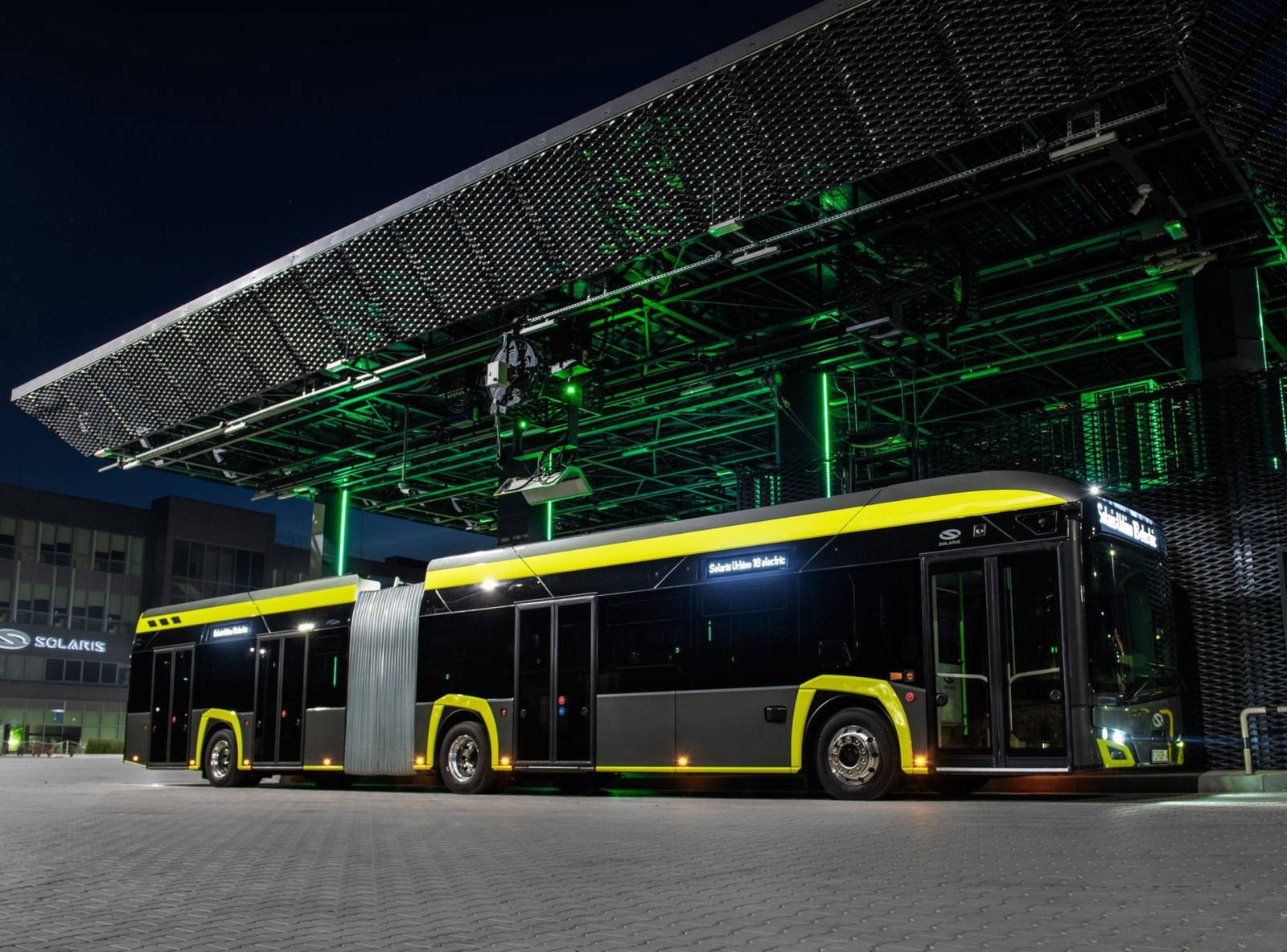 Továbbfejlesztett elektromos csuklóssal jelentkezik a Solaris