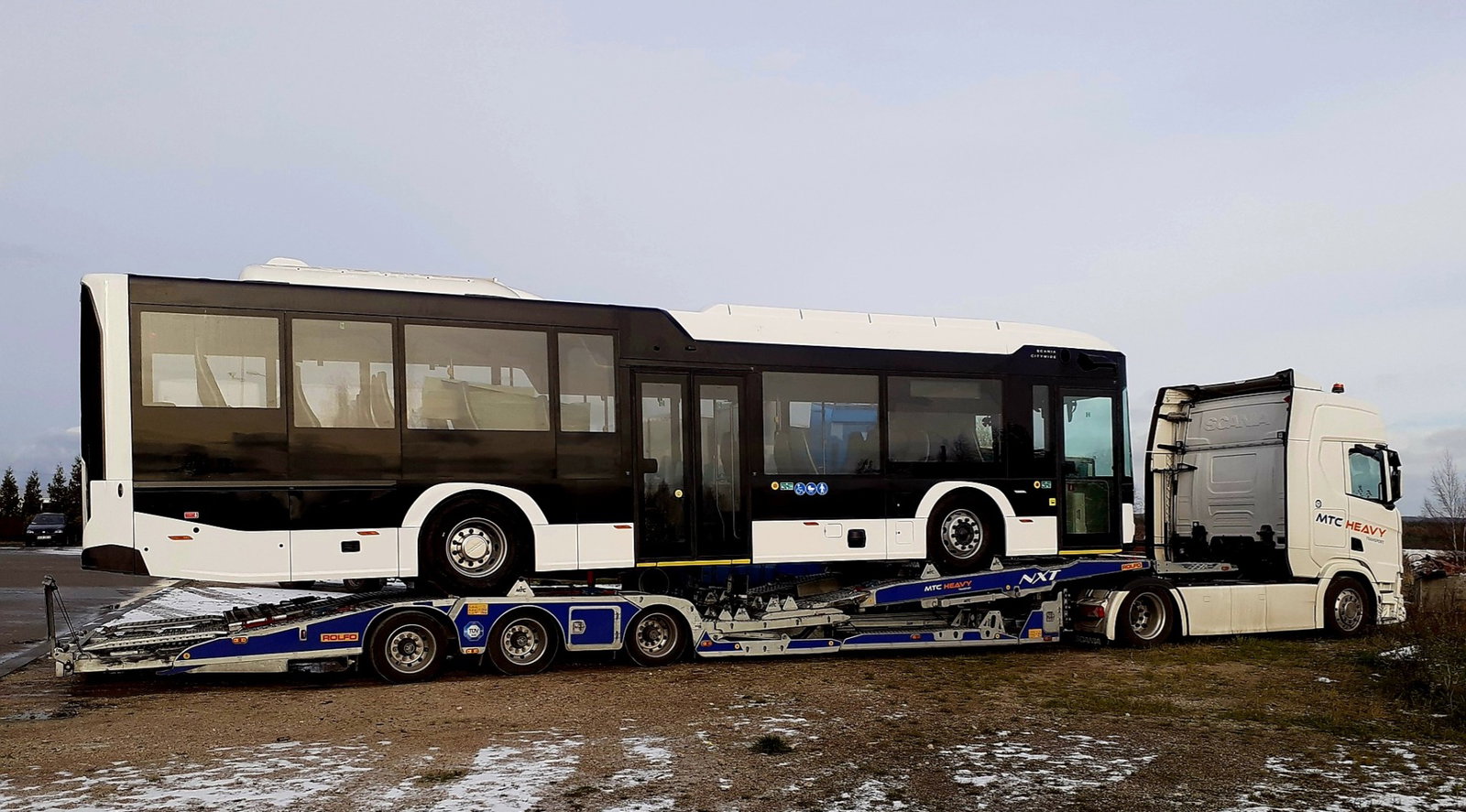 A megszűnő Citywide karosszériájával épített alacsony belépésű villanybuszt a Scania
