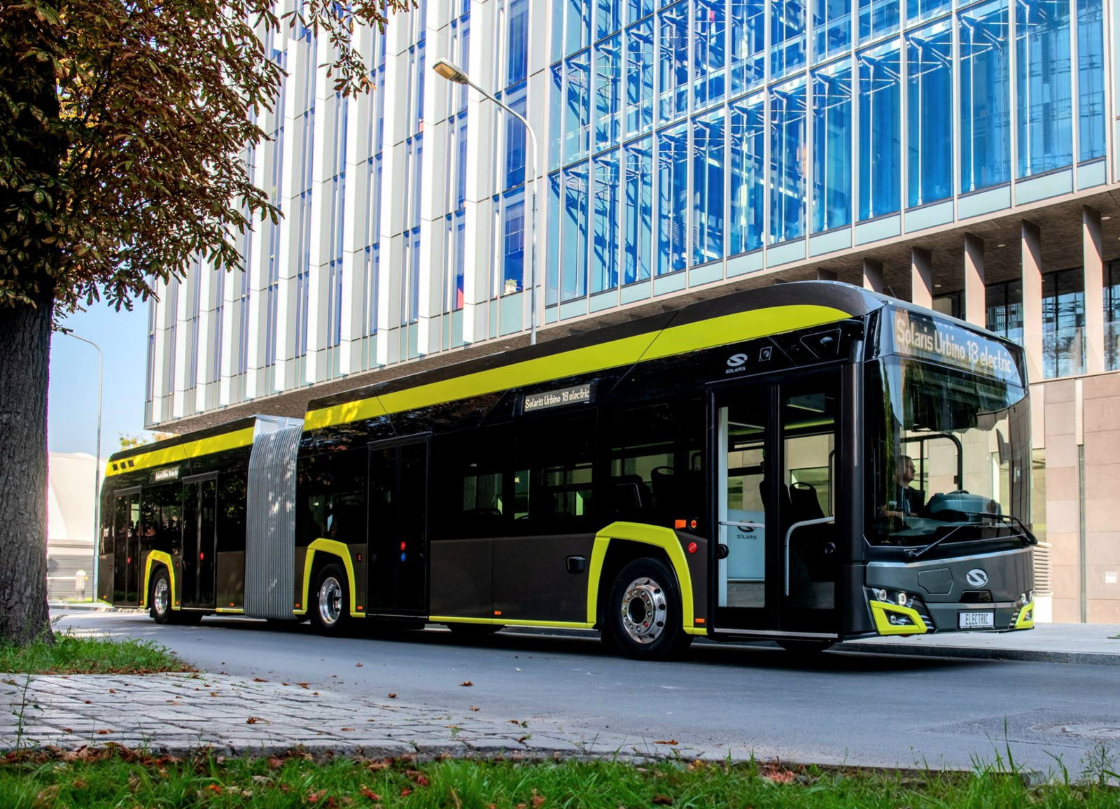 Csuklós Solaris villanybuszokat vásárol Milánó