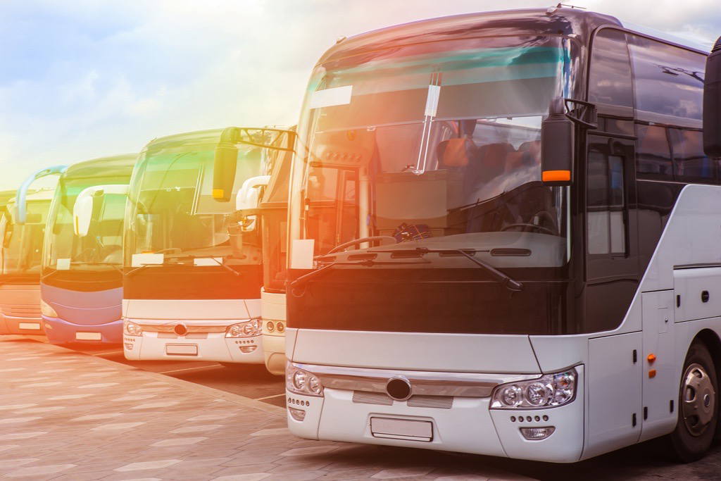 A kormány az utolsó pillanatban elhalasztotta a buszos útdíjemelést