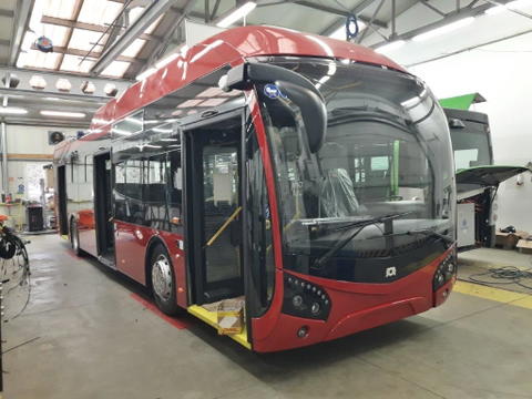 Megérkeztek az első fotók Szeged vadonatúj SOR trolibuszairól