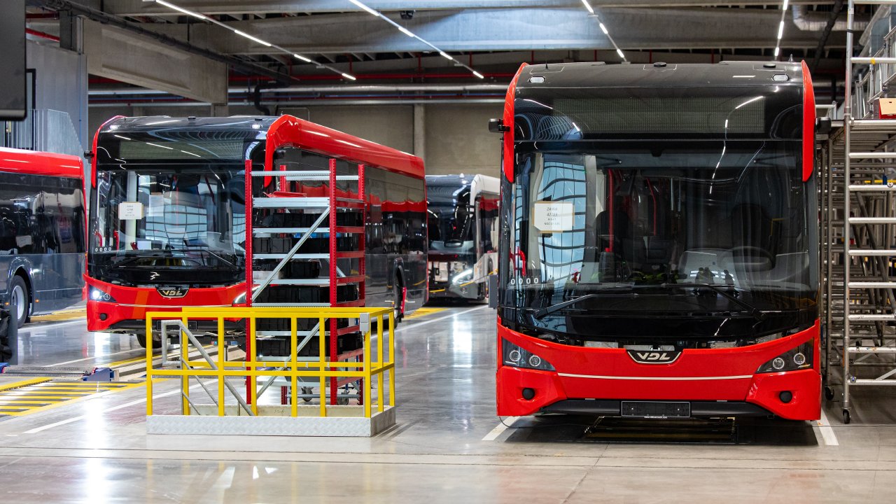 Ultramodern buszgyárat adott át a VDL Belgiumban