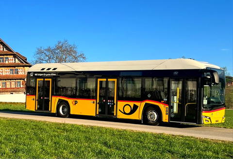 Hét év után újra hidrogénbuszt tesztel a svájci PostAuto