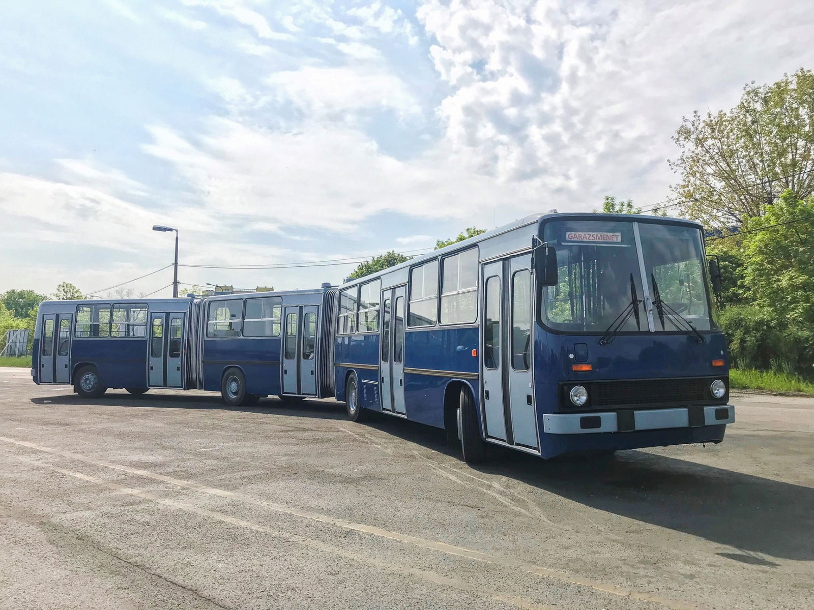 Két duplacsuklós autóbusszal és sok más érdekességgel jön a BKV kelenföldi nyílt napja