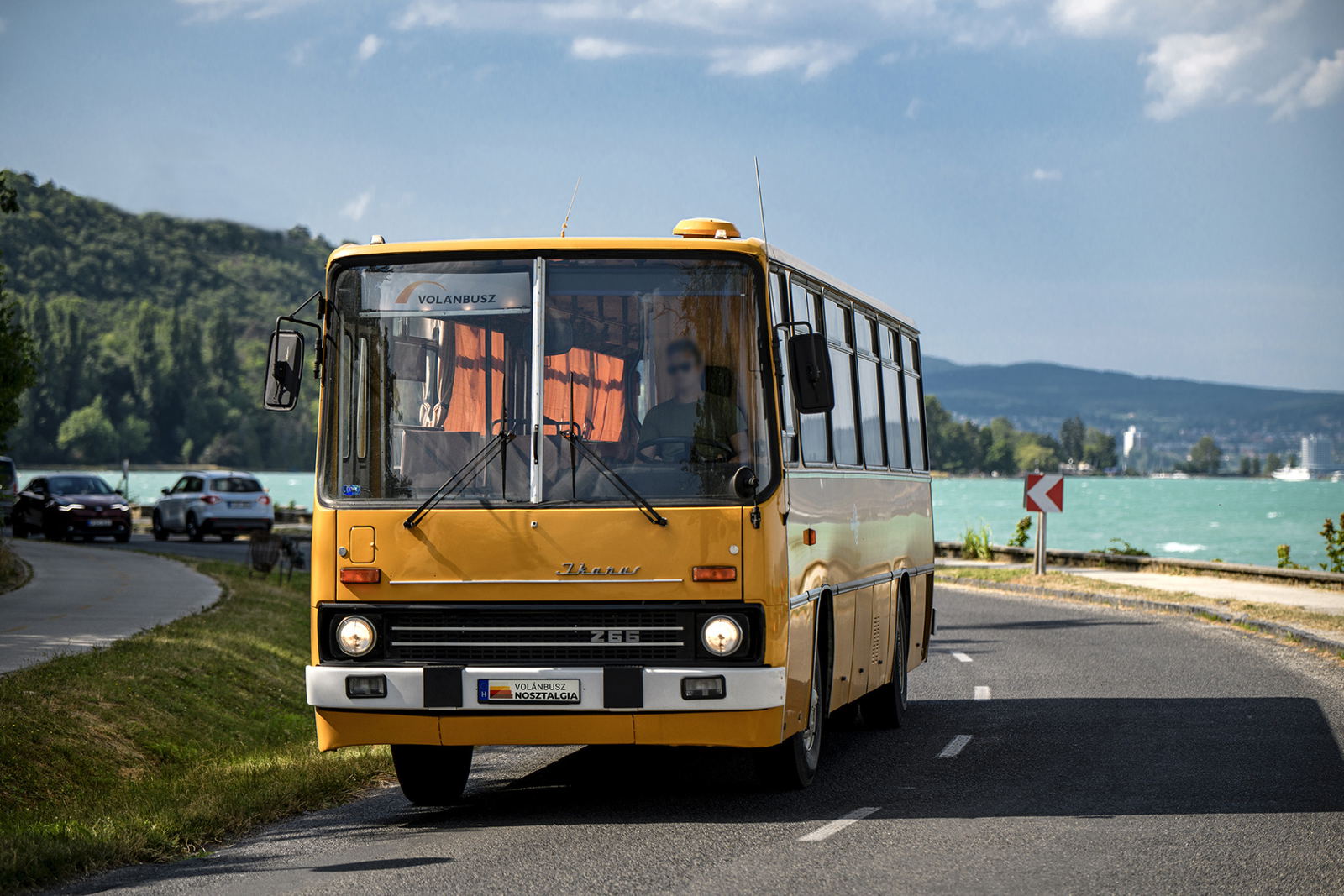 A Volánbusz nosztalgia Ikarus 266-osával indul a nyár Keszthelyen
