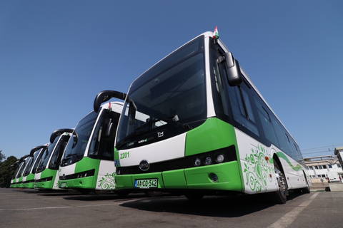 Szóló és csuklós e-buszokat, valamint egy hidrogénbuszt vásárolna Miskolc