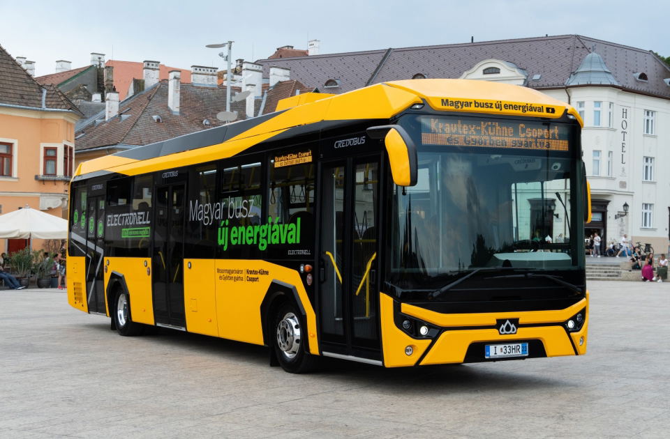 Bemutatkozott az Electronell 12, a Credobus első elektromos hajtású busza