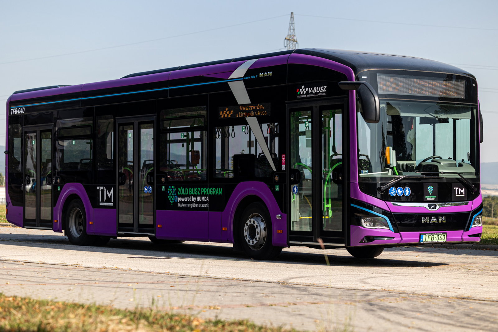 Hidrogén-, illetve villanybuszok beszerzésére nyert támogatást a Volánbusz, a V-Busz és a KeKo