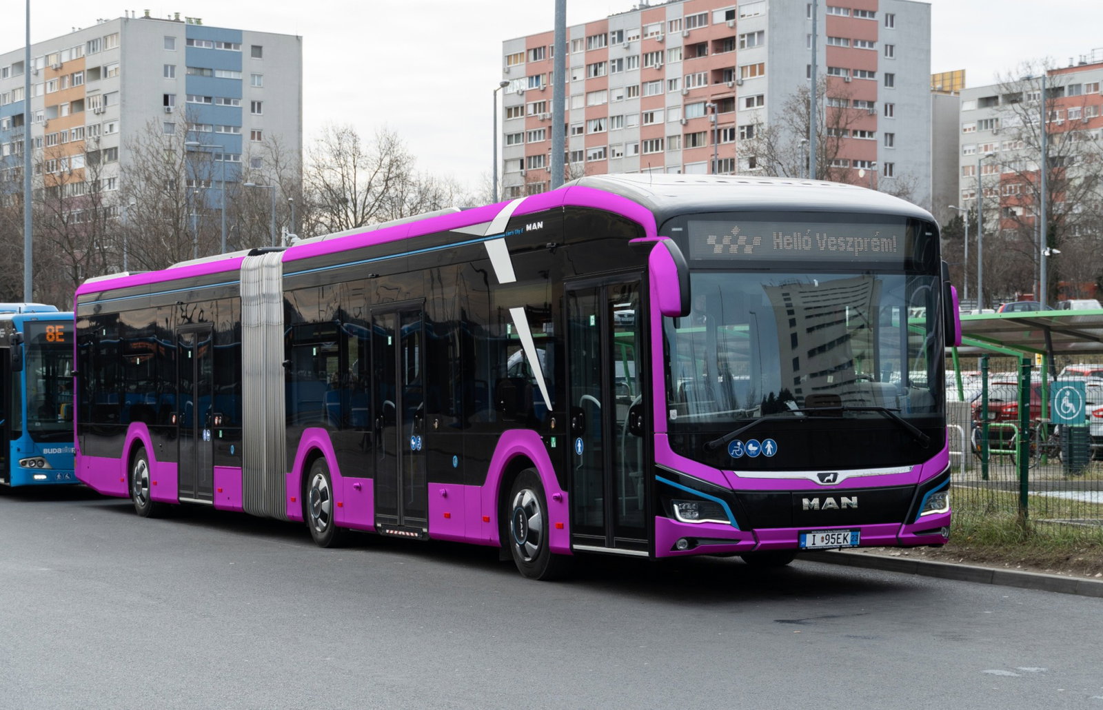 Újabb két villanybusz, 1 szóló és 1 csuklós MAN Lion’s City E áll forgalomba Veszprémben