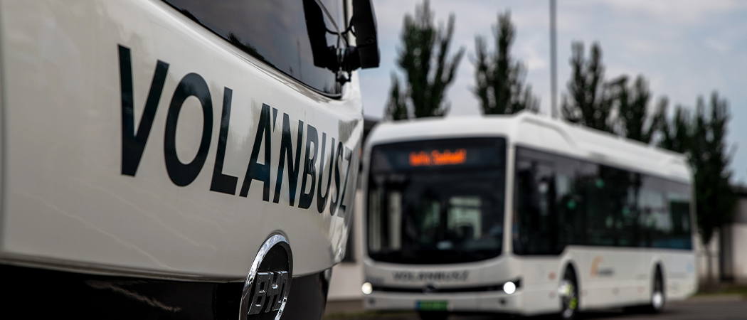 Közel 4 milliárd forintért vásárol elektromos buszokat a Volánbusz