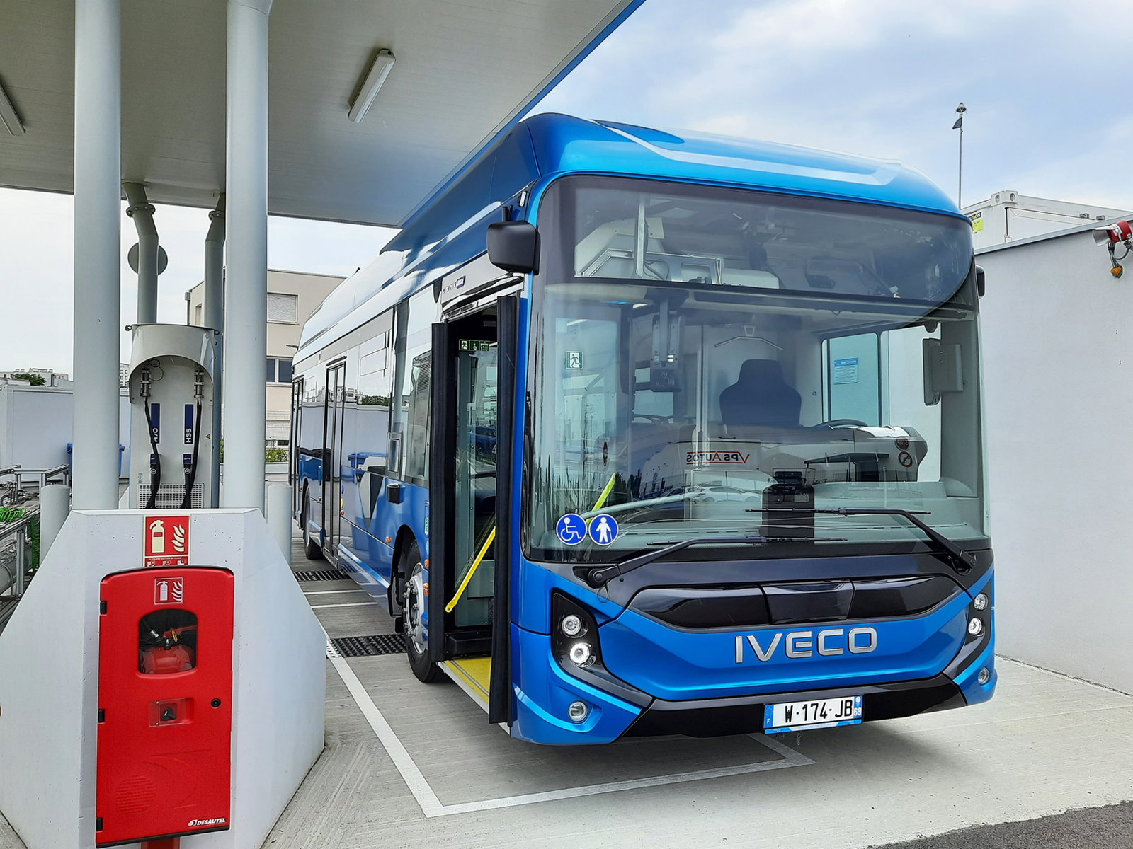 Sustainable Bus Awards 2025: bemutatkozik az Iveco új hidrogénbusza