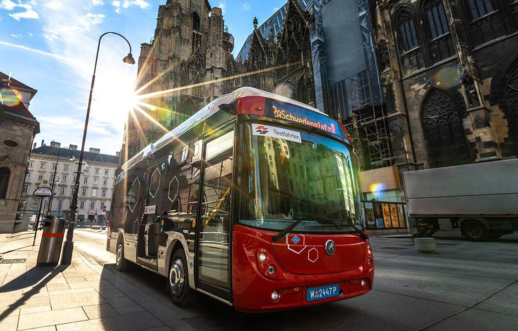 A Wiener Linien hidrogénhajtású midibuszokat vásárol a Rampinitől