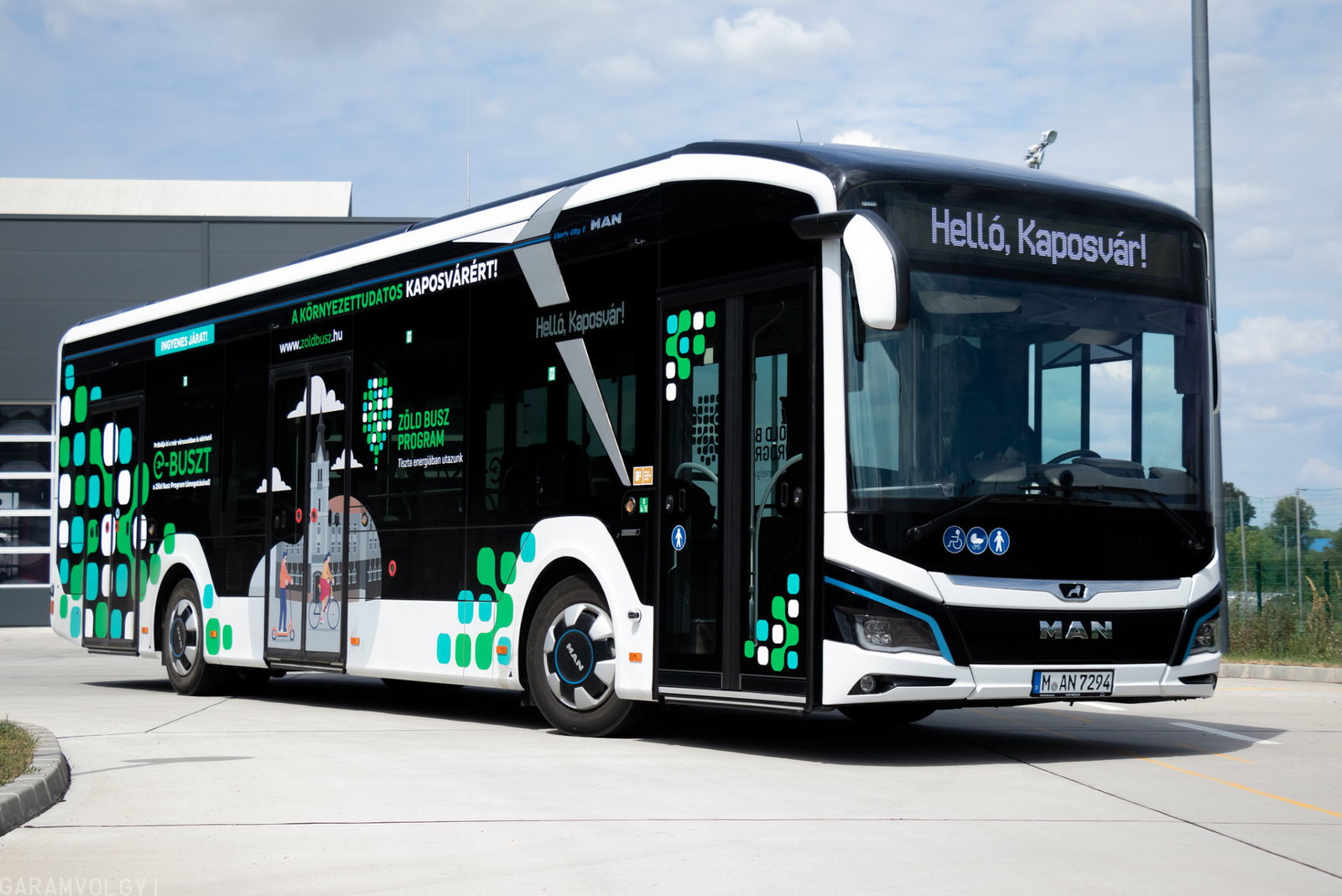 Kaposvár ismét megpróbálja: 10 szóló és 3 csuklós villanybusz beszerzését indította el a város