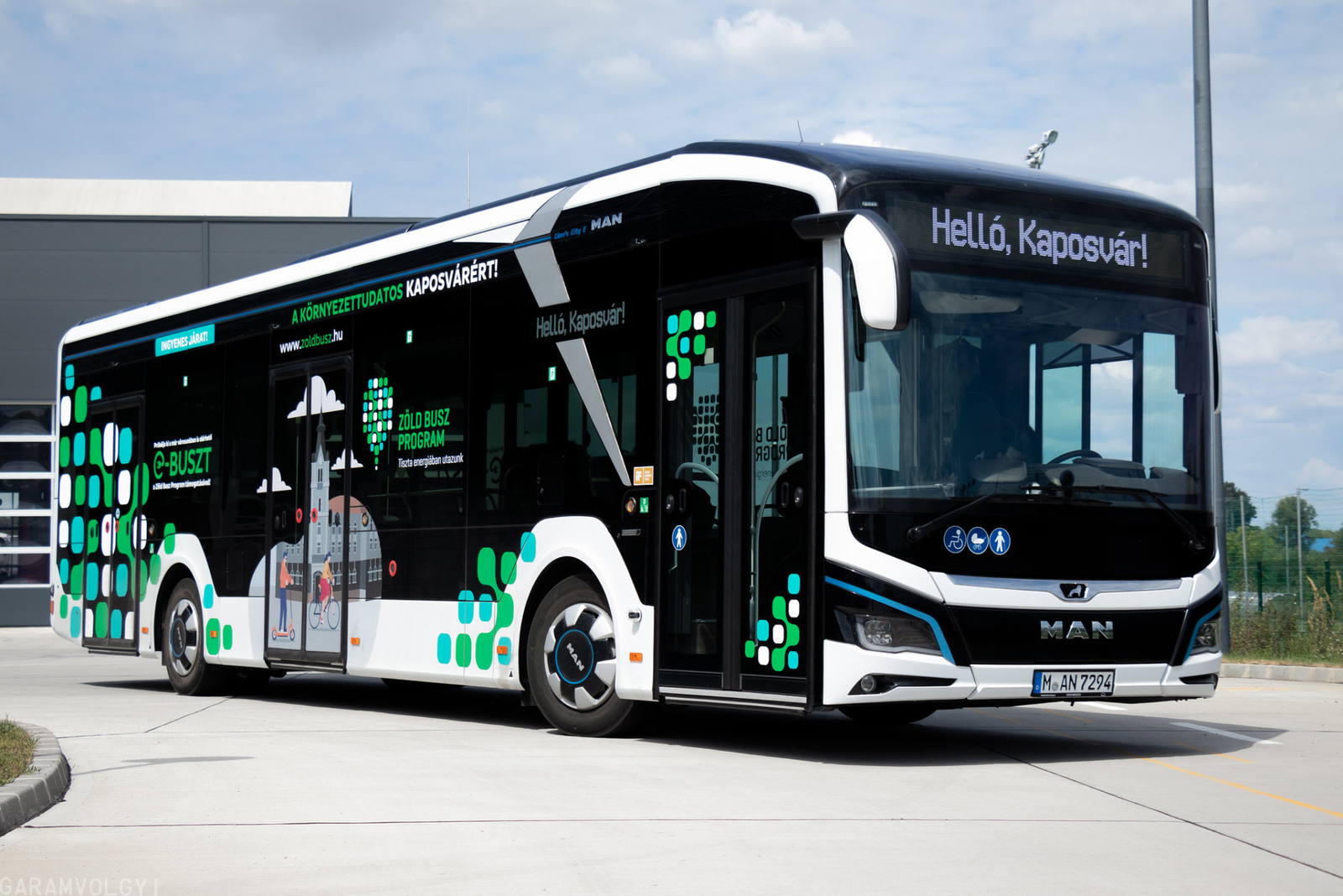 Kaposvár ismét megpróbálja: 10 szóló és 3 csuklós villanybusz beszerzését indította el a város