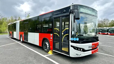 Kényszerpihenőn a prágai Iveco Streetway flotta