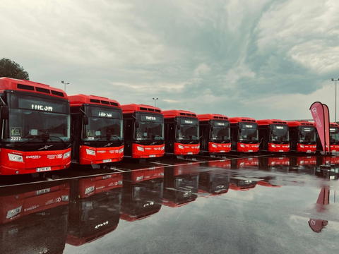 Hibrid hajtású Volvo alvázas Castrosua autóbuszokkal frissül Terrassa járműparkja