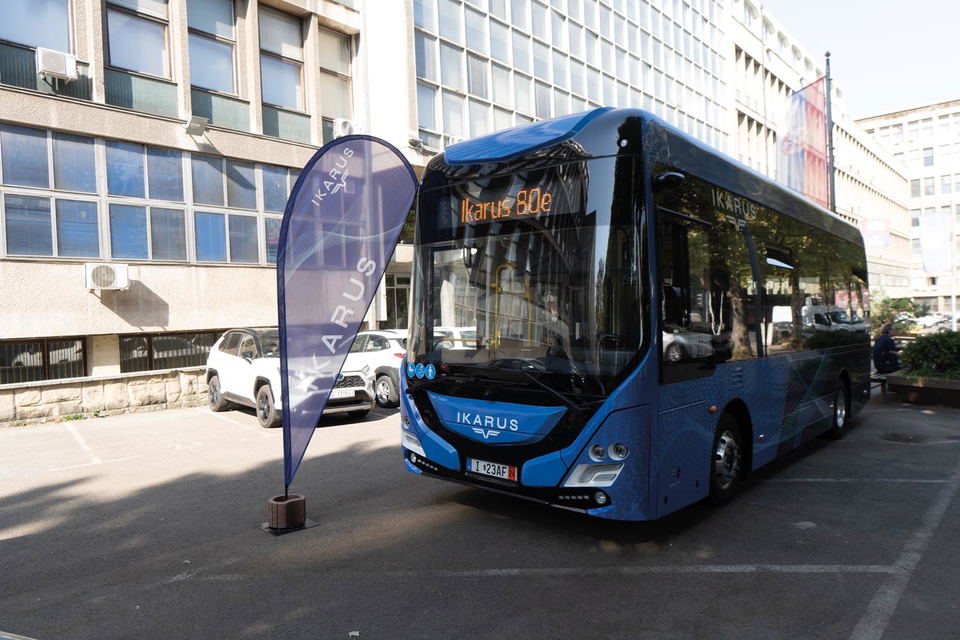Belgrádban tesztelik az Ikarus 80e midibuszt