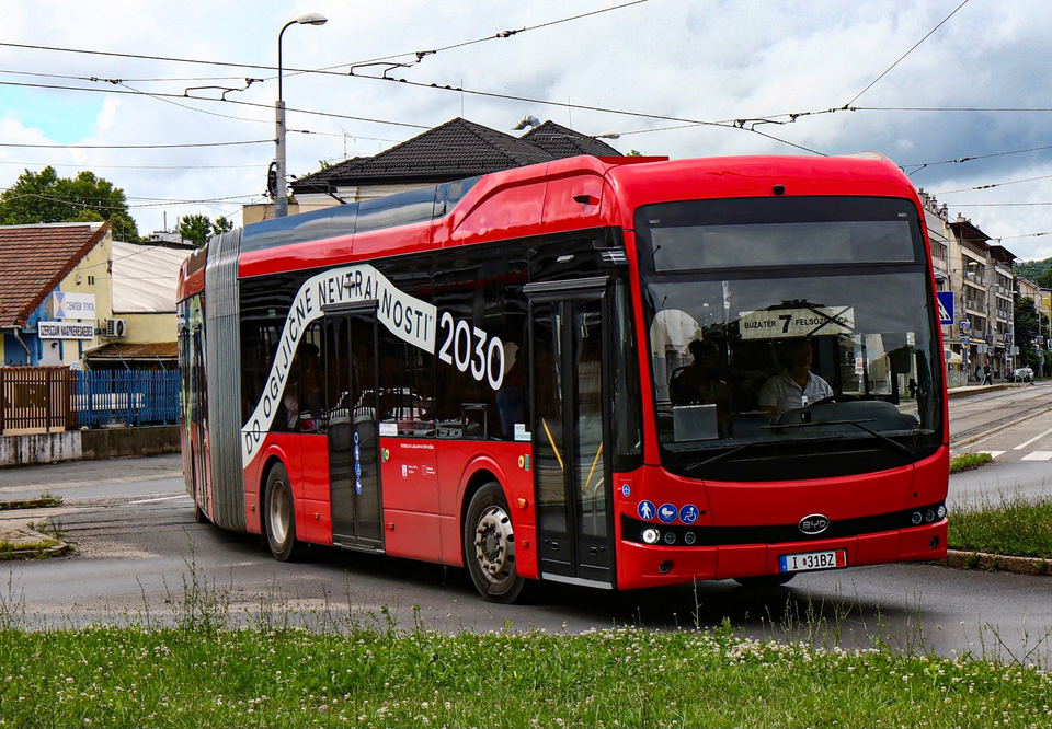 Miskolc első hidrogénbuszát a CaetanoBus, újabb elektromos buszait a BYD szállíthatja