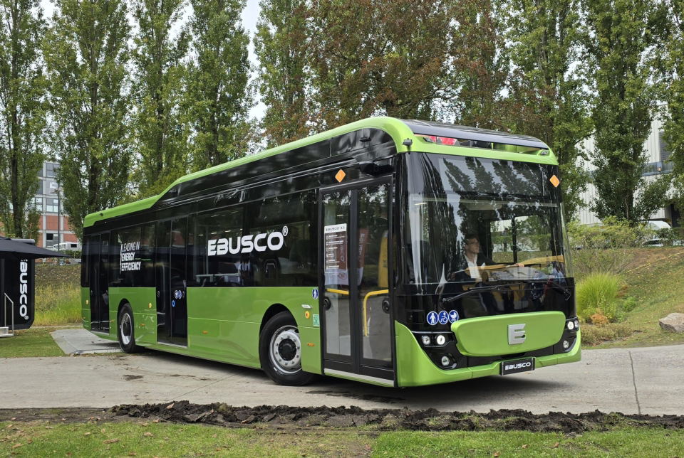 A Qbuzz lemondta megbízását és zároltatta az Ebusco számláit, válaszul a cég pert indított