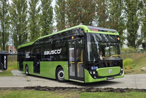 A Qbuzz lemondta megbízását és zároltatta az Ebusco számláit, válaszul a cég pert indított
