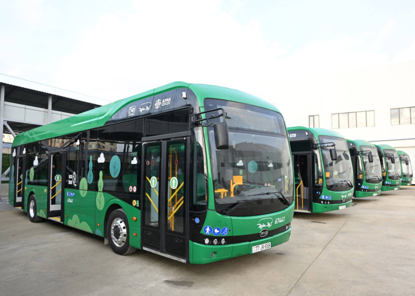A BYD elektromos buszai szállítják a bakui COP29 klímakonferencia vendégeit