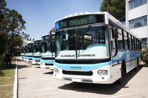 Gázüzemű városi buszokat szállított az Iveco Bus az argentínai Córdobába