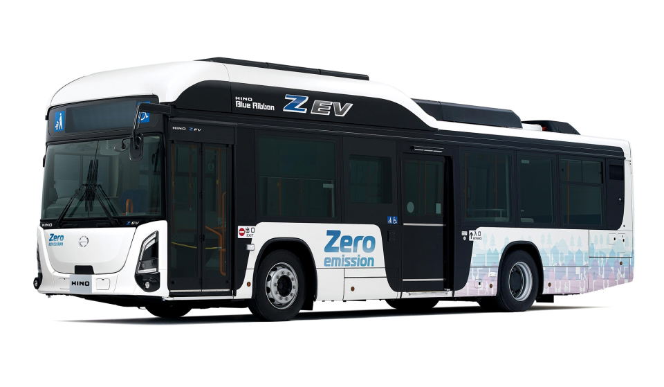 Elektromos busztípussal bővült a Hino kínálata Japánban