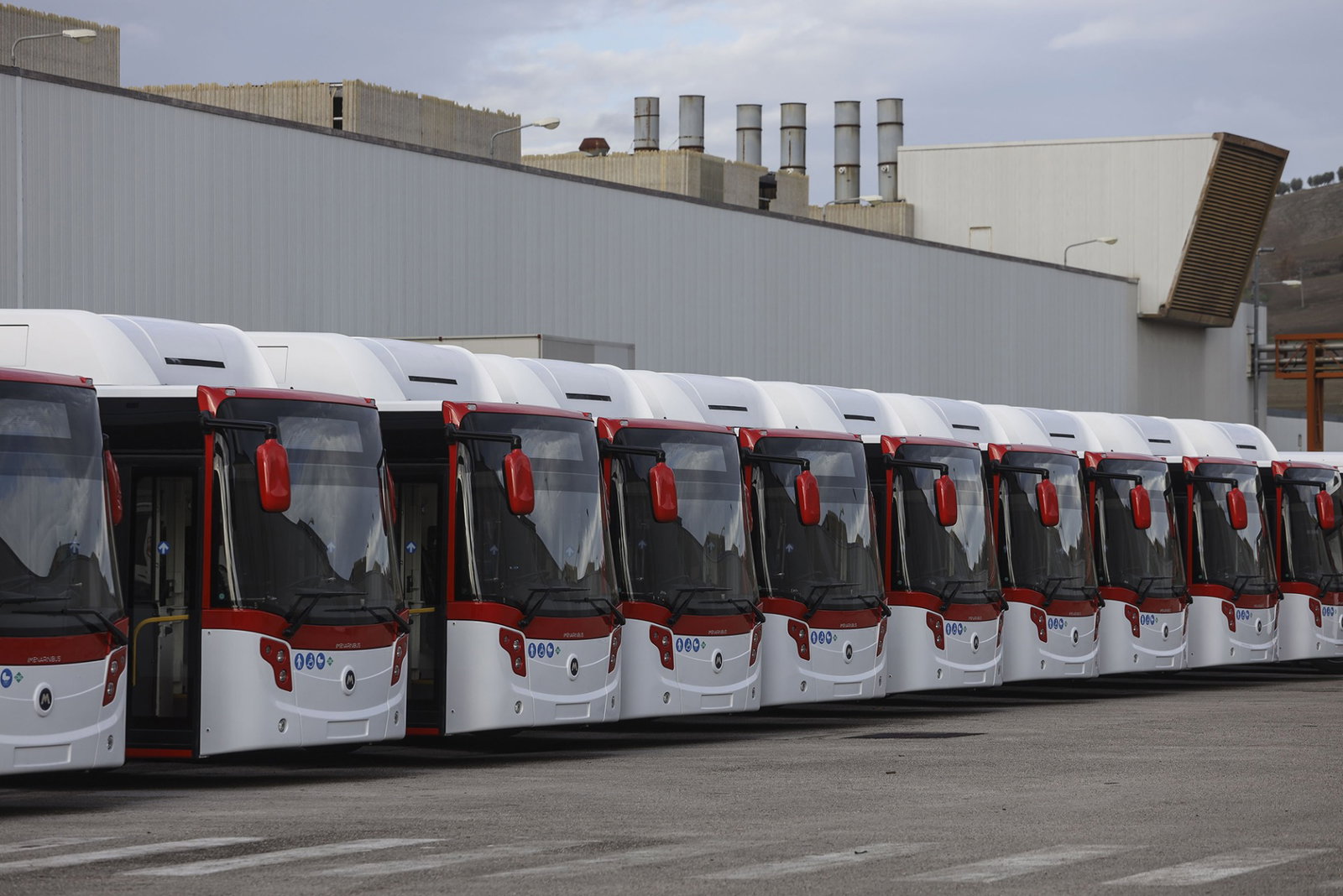 A kínai Geely Group 25%-os tulajdonrészt vásárolt a Menarinibusban